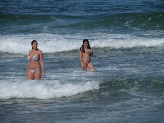 Banho de mar em Marconi Beach, em Cape Cod, litoral sul de Massachusetts, nos Estados Unidos
